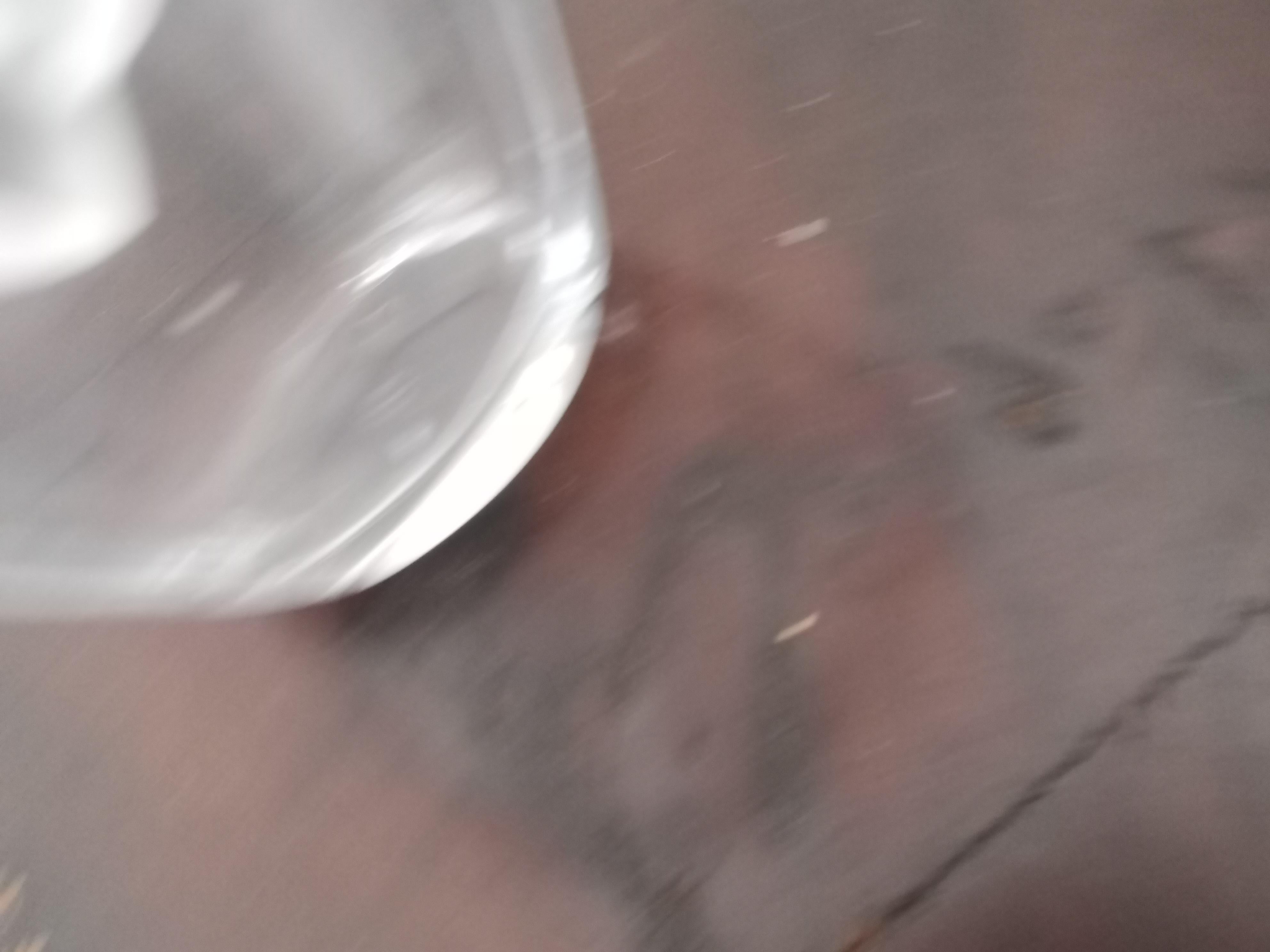 Jarrón ovalado de cristal de Sevres de los años 80 en venta 1
