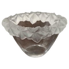 Vase ovale en cristal de Sèvres des années 80