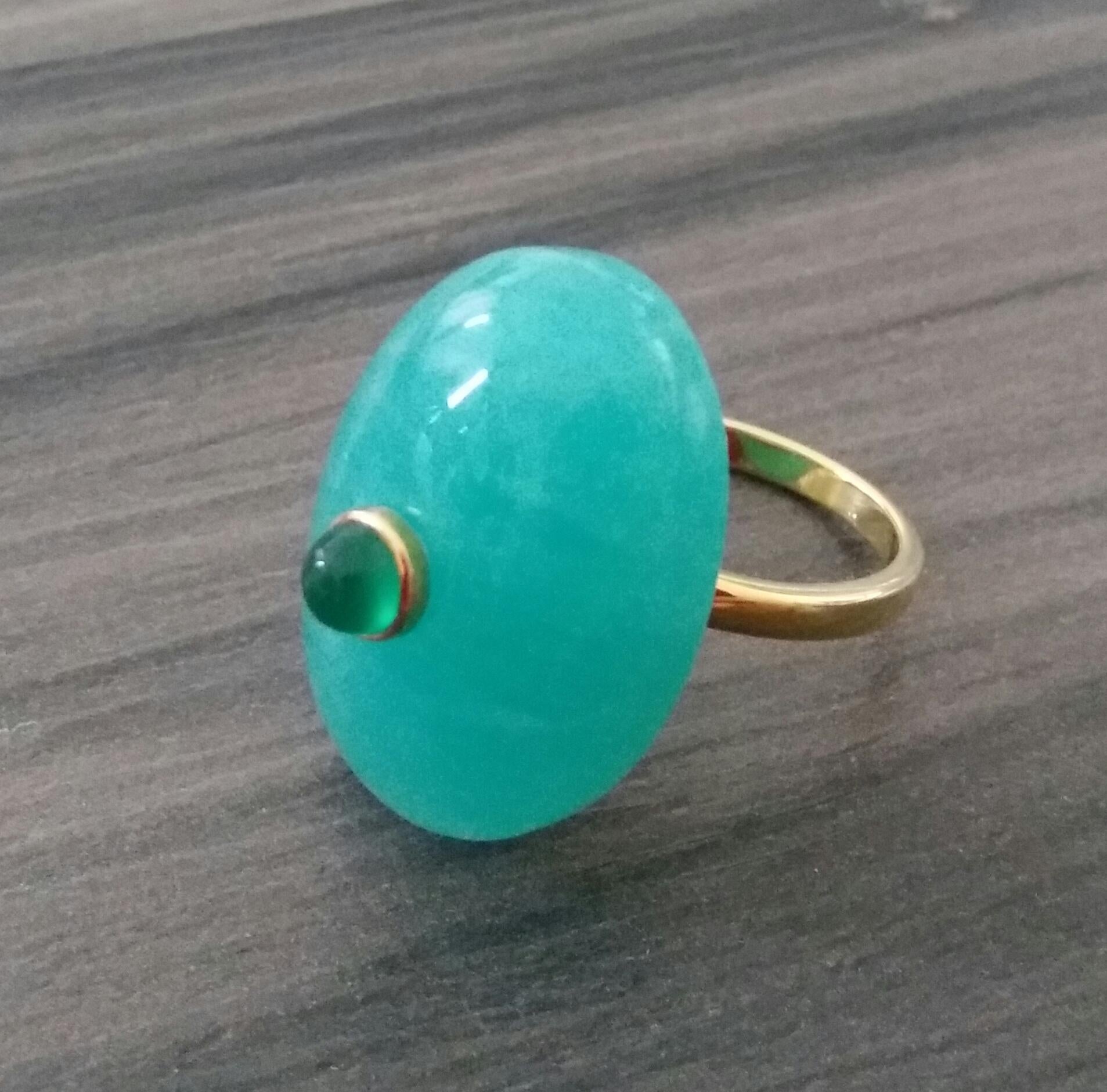 Contemporary Oval Shape Amazonite Cab Emerald Round Cabochon 14 Kt Yellow Gold Cocktail Ring For Sale