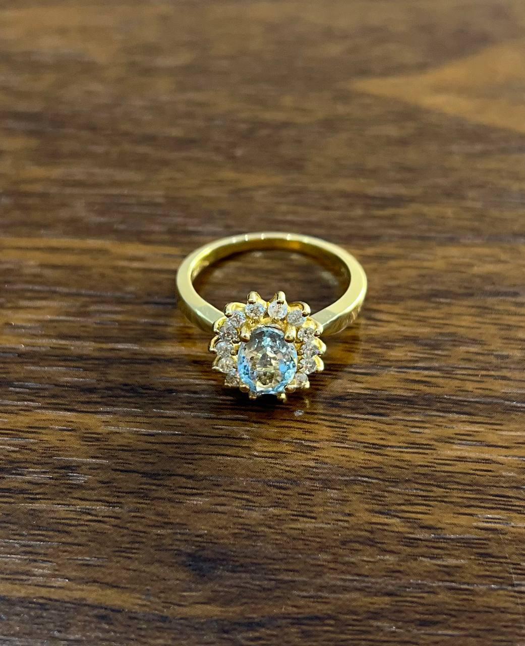 Women's Oval Shape Blue Aquamarine Floral Flower 14K Yellow Gold Diamond Halo Ring For Sale