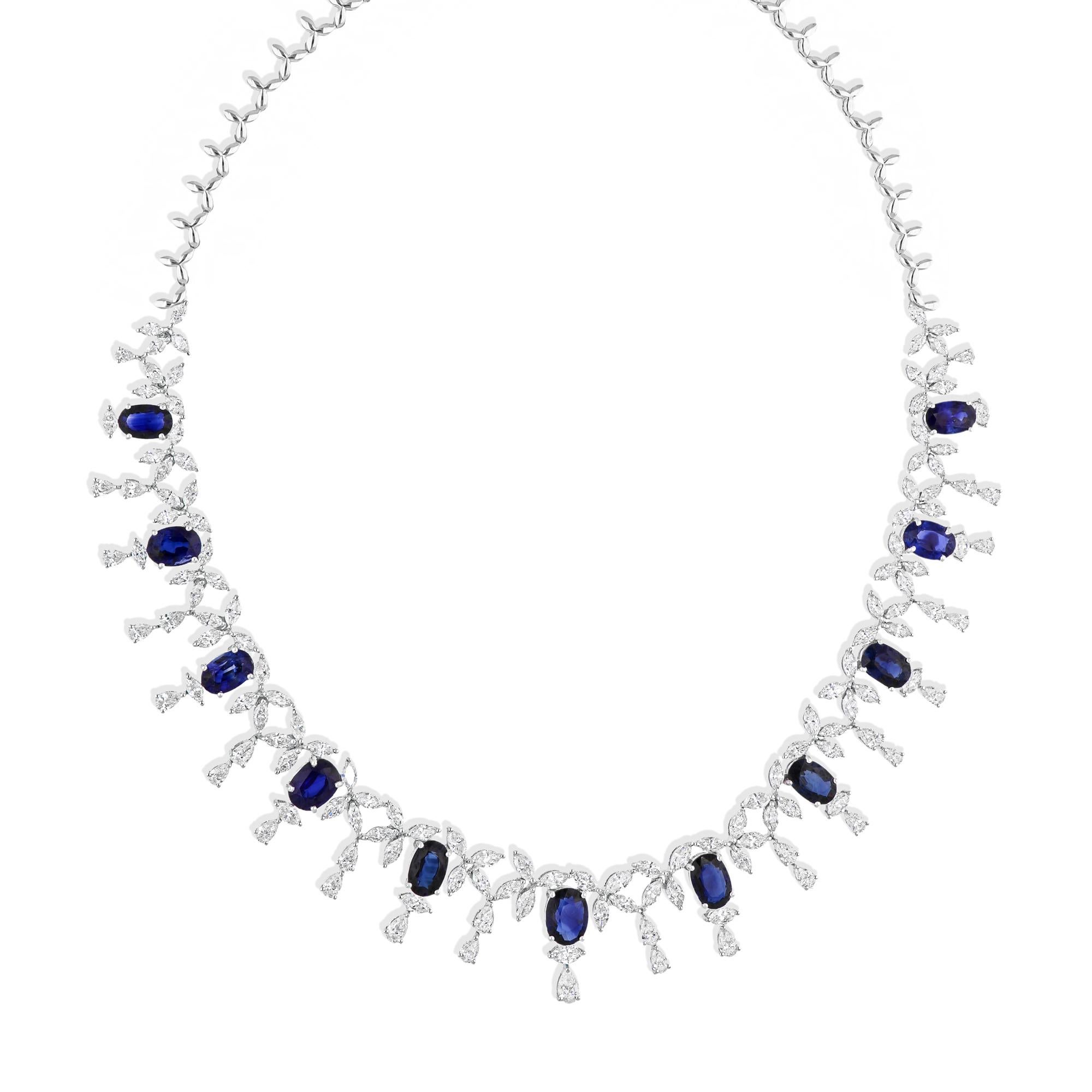 Oval Shape Blue Sapphire Necklace SI/H Diamond 18 Karat White Gold Jewelry For Sale 2