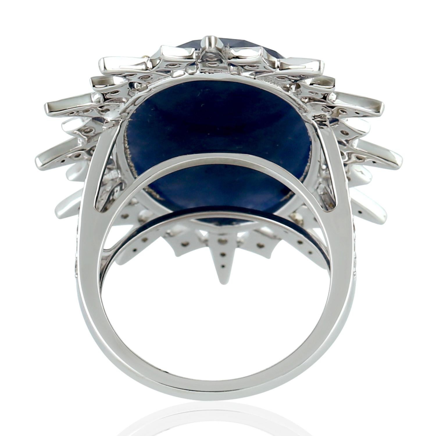 Oval Shape Blue Sapphire Ring Set in Sun Motif with Diamonds in Gold and Silver In New Condition In New York, NY