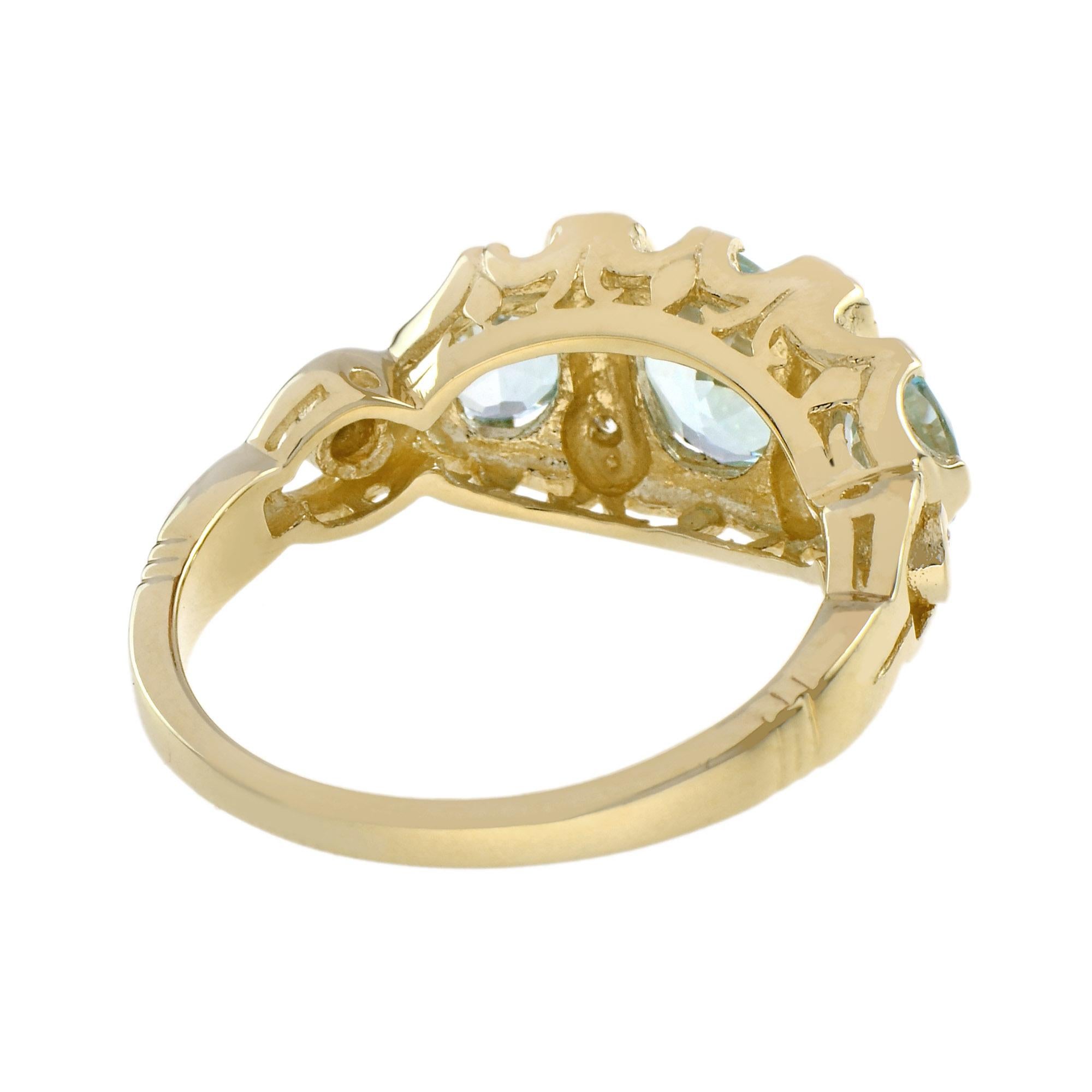 Ovale Form Blauer Topas & Diamant Vintage Style Drei Stein 9K Gelbgold Ring (Ovalschliff) im Angebot