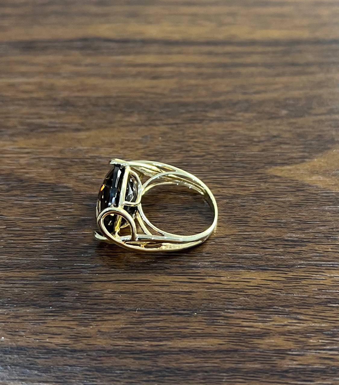 Oval Shape Brown Smoky Quartz 14K Yellow Gold Statement Cocktail Ring For Sale 3