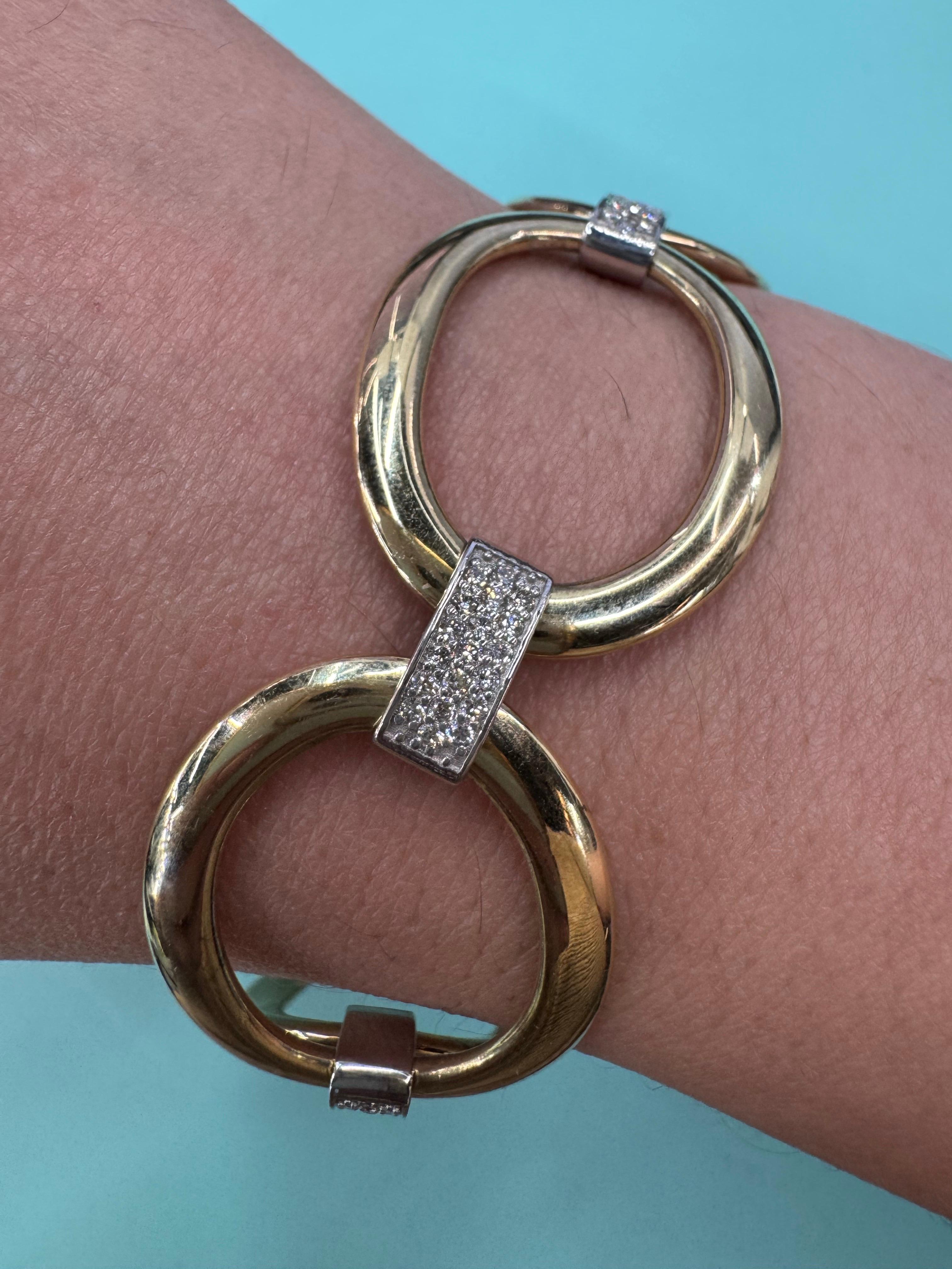 Round Cut Oval Shape Diamond Bar Link Bracelet 0.95 Carats 14 Karat Yellow Gold 16.8 Grams For Sale