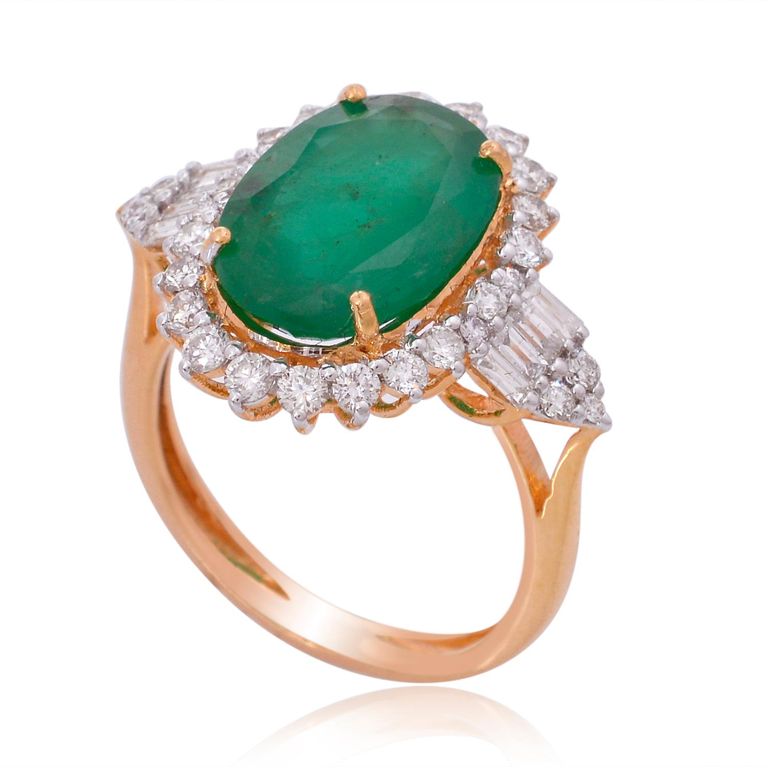 For Sale:  Oval Shape Emerald Gemstone Cocktail Ring Baguette Diamond 18 Karat Rose Gold 2