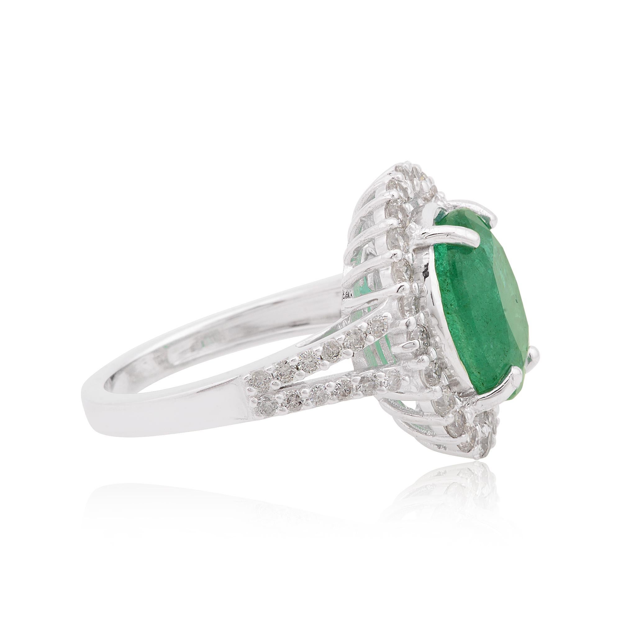 Oval Shape Emerald Gemstone Cocktail Ring Diamond 10 Karat White Gold Jewelry In New Condition For Sale In Diera, Dubai