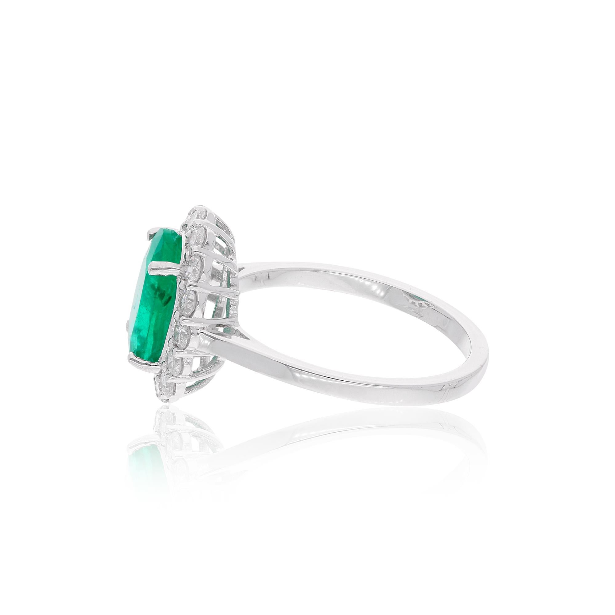 Women's Oval Shape Emerald Gemstone Ring Diamond 14 Karat White Gold Handmade Jewelry For Sale