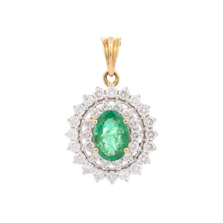 Oval Shape Emerald Pendant with Diamonds in 18K Yellow Gold For Sale at ...