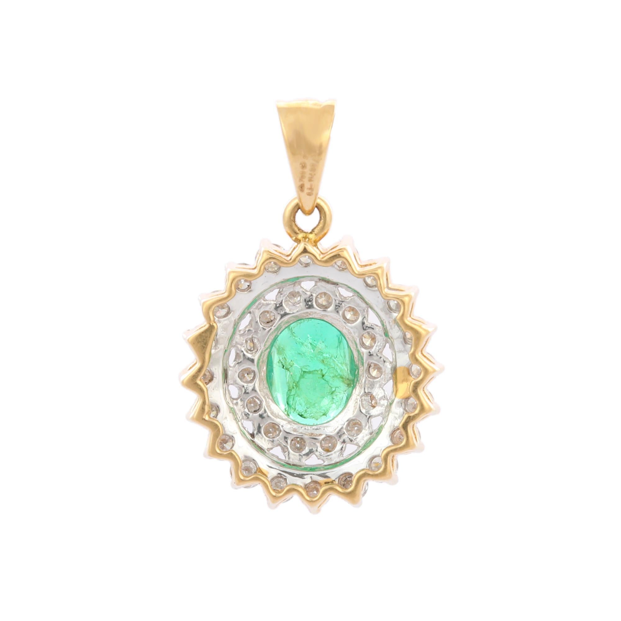 Oval Shape Emerald Pendant with Halo of Diamonds in 18K Yellow Gold In New Condition For Sale In Houston, TX