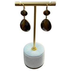 Pendientes de Gota de Oro de 14K con Cabujón Facetado de Zafiros Marrón Oscuro de Forma Ovalada