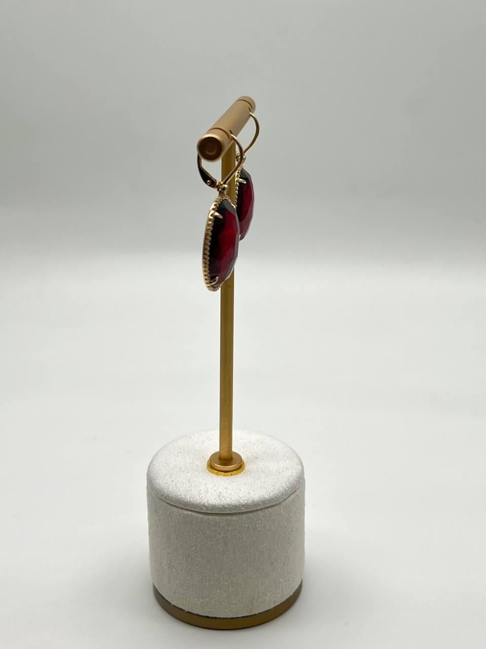 De las mujeres Pendientes Gota Oro 14K Zafiro Rojo Oscuro Diamante Cabujón Facetado Forma Ovalada en venta