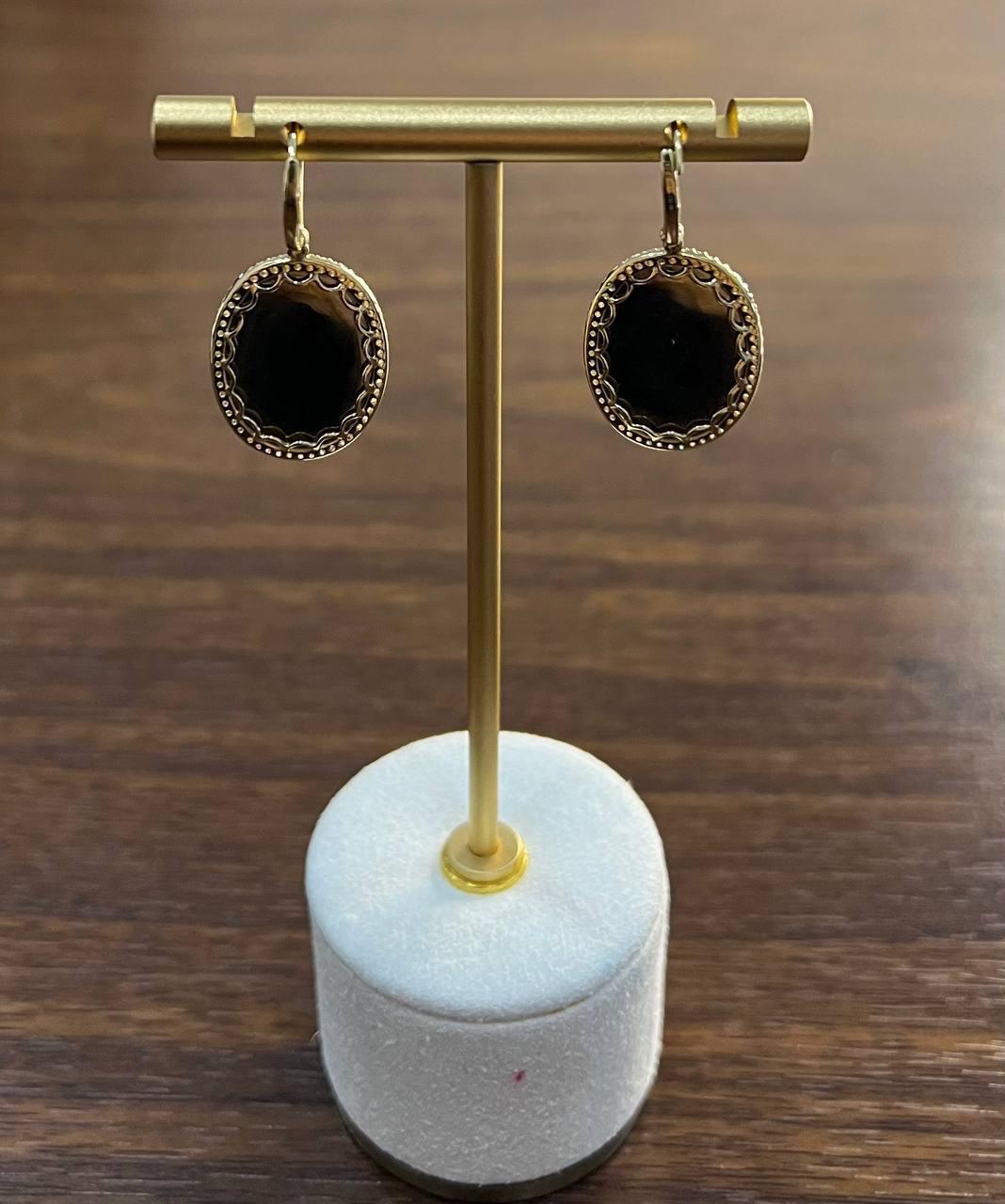 Pendientes Gota Oro 14K Zafiro Rojo Oscuro Diamante Cabujón Facetado Forma Ovalada en venta 2
