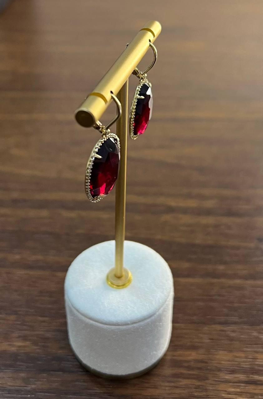Pendientes Gota Oro 14K Zafiro Rojo Oscuro Diamante Cabujón Facetado Forma Ovalada en venta 3