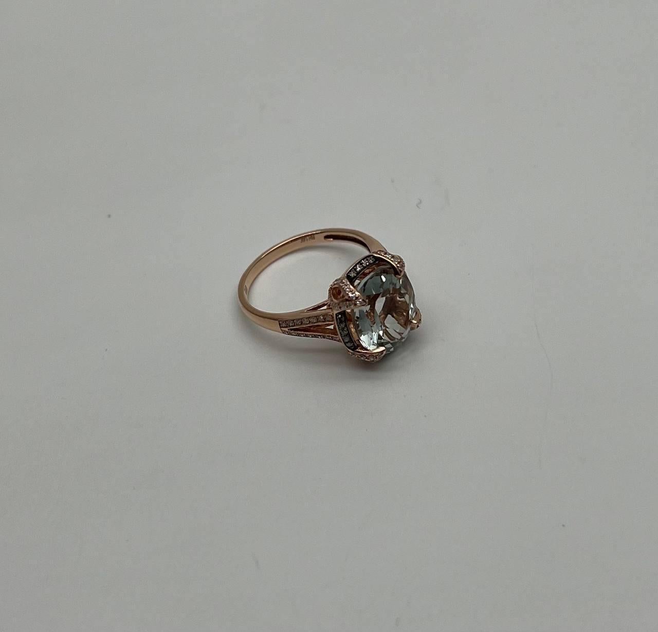 Taglio ovale Anello con dichiarazione di forma ovale in oro rosa 14K con ametista verde e prasiolite e diamanti a raggiera in vendita