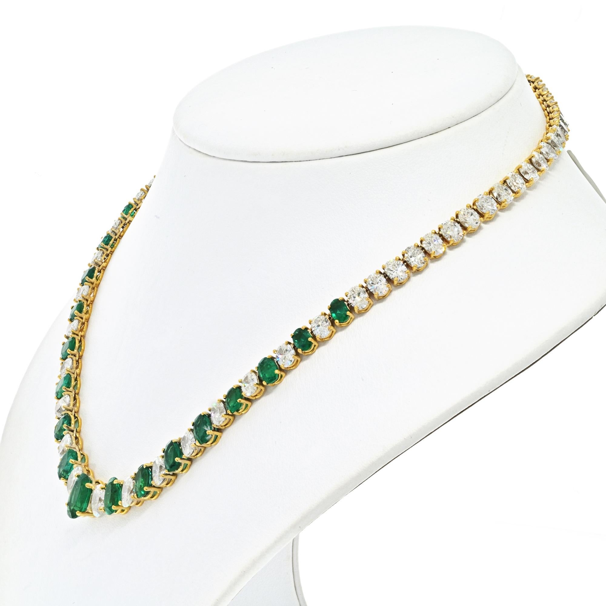 Oval geformt grüner Smaragd und Diamant abwechselnd Halskette 46 Karat 1