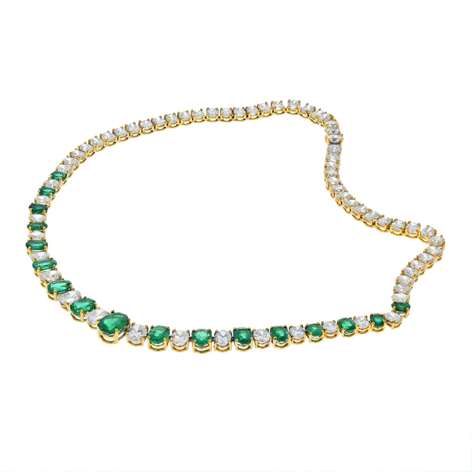 Oval geformt grüner Smaragd und Diamant abwechselnd Halskette 46 Karat 4