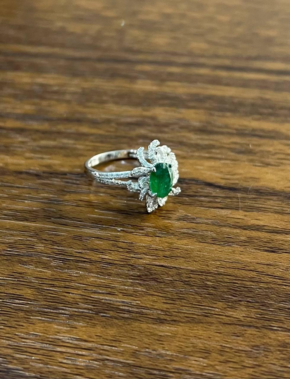 Oval Shape Green Emerald Diamond Pave Halo Set 14K White Gold Statement Ring In New Condition For Sale In Oakton, VA