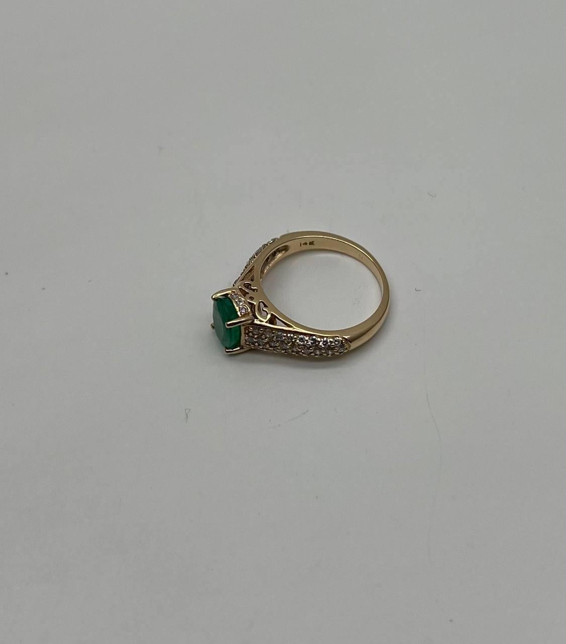 Oval Shape Green Emerald Diamond Pave Set 14K Yellow Gold Classic Ring In New Condition For Sale In Oakton, VA