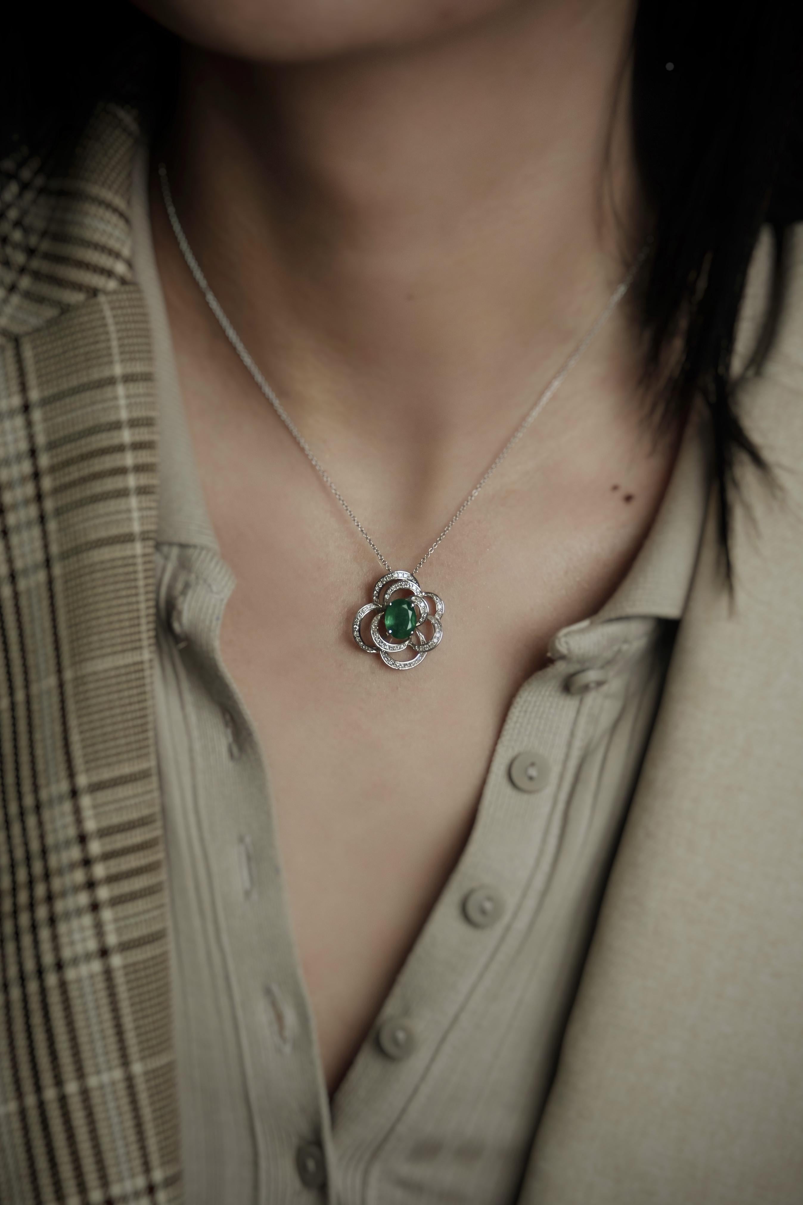 Oval Shape Green Emerald White Diamond Halo 14K White Gold Pendant Necklace For Sale 2
