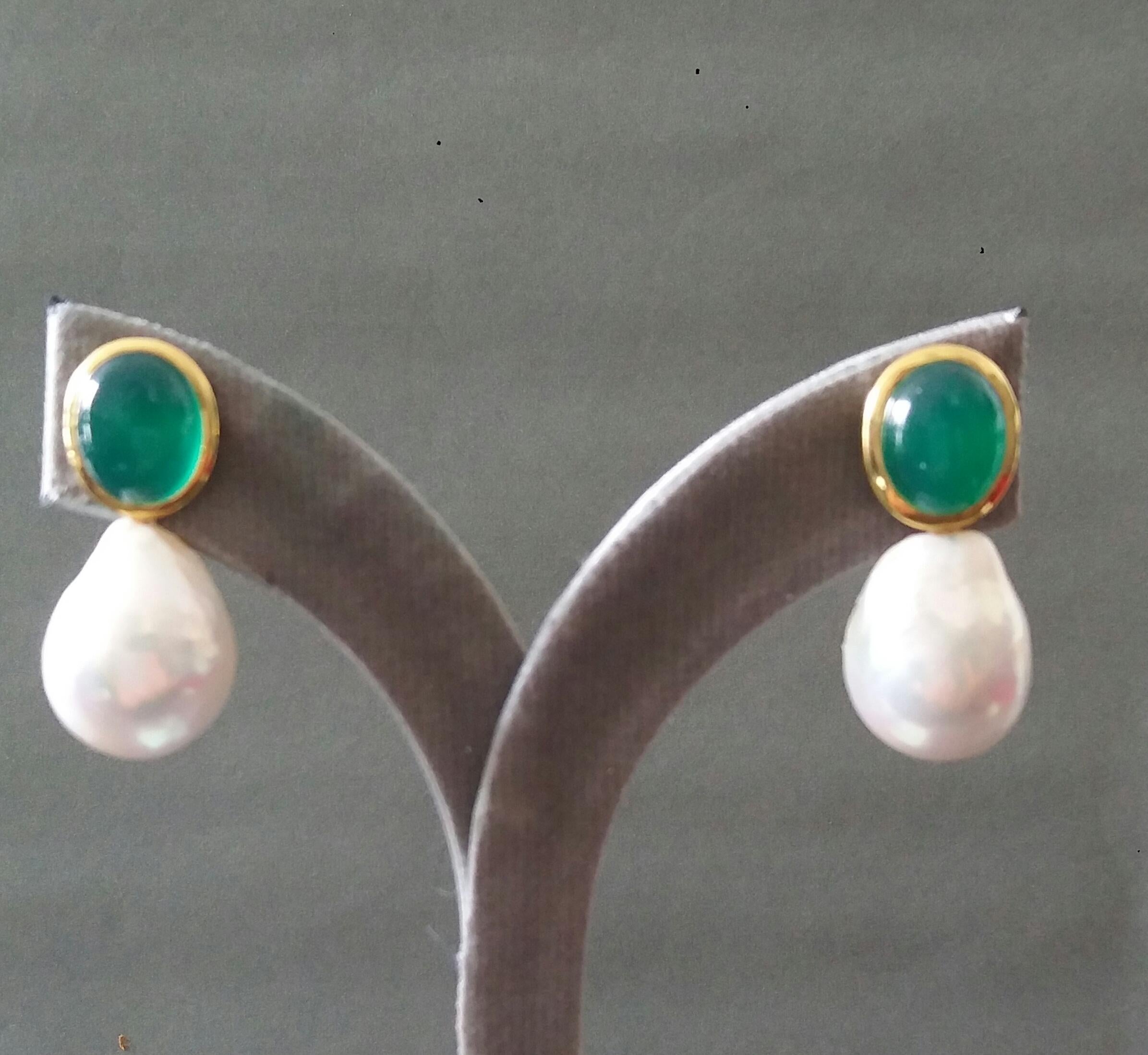 Oval Shape Green Onyx Cabs 14 Kt Yellow Gold Bezel Baroque Pearls Stud Earrings 2