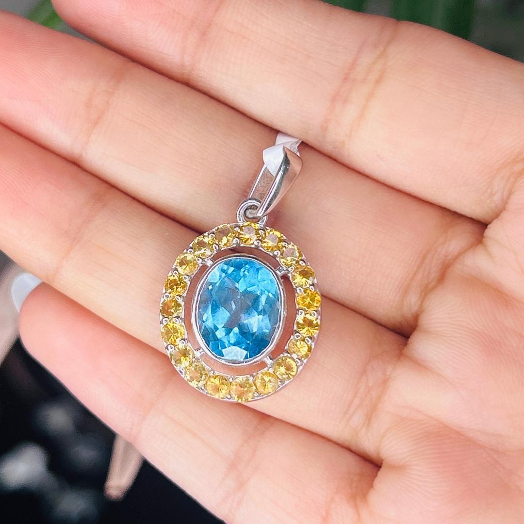 Oval Shape Multi Gemstone Pendant for Wedding Gift in Sterling Silver For Mom For Sale 2
