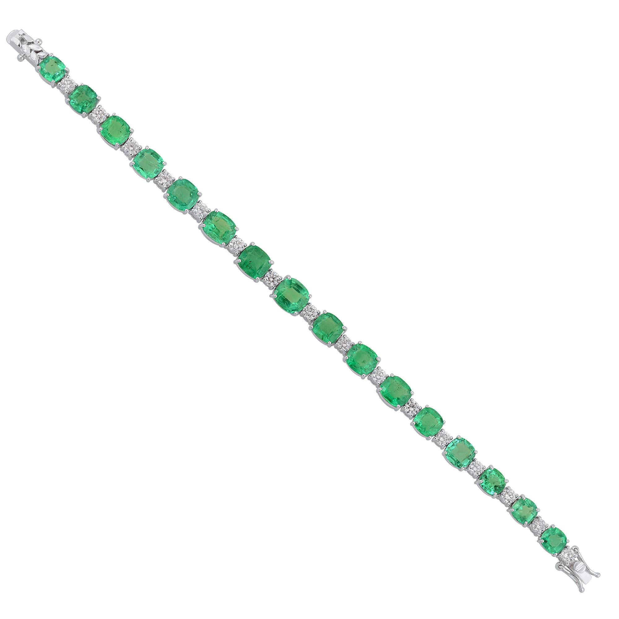 Oval Cut Oval Shape Natural Emerald Bracelet Diamond 18 Karat White Gold Fine Jewelry For Sale