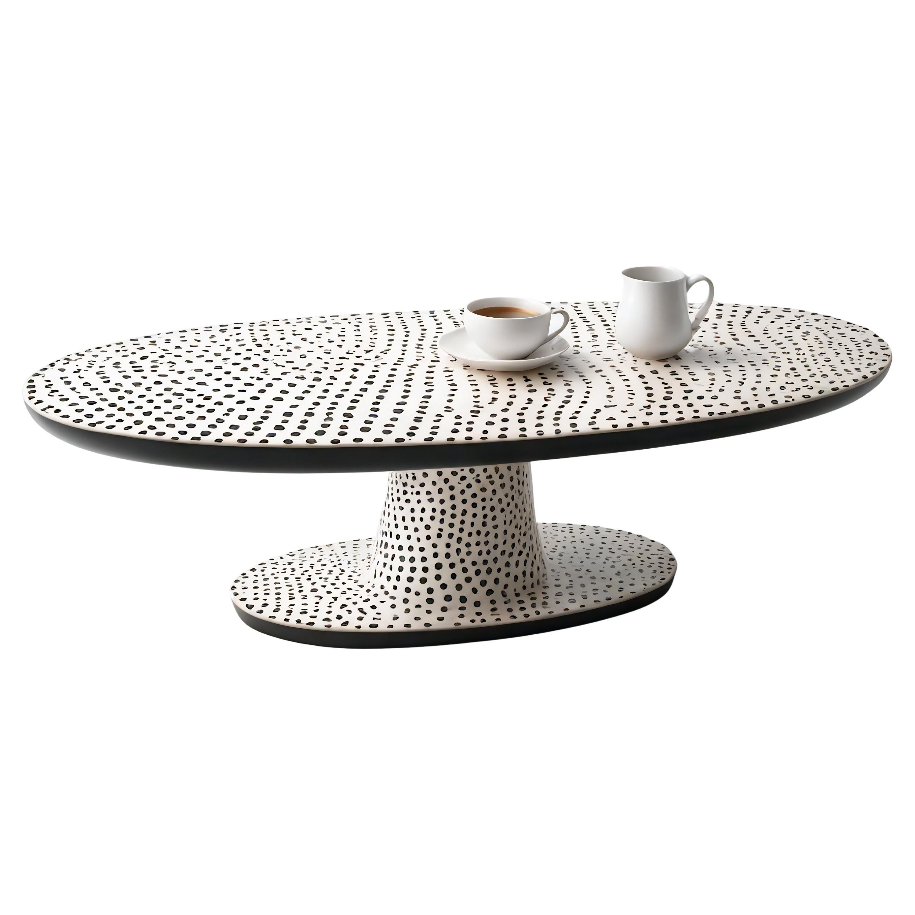Ovaler Polkadot-Couchtisch in Form eines Polkadots in Schwarz und Weiß