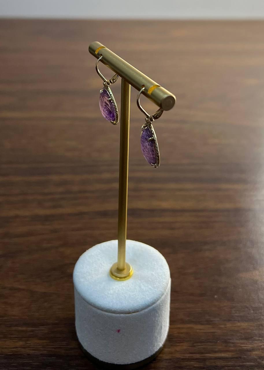 Pendientes Cabujones Amatista Violeta Púrpura Forma Ovalada Oro Amarillo 14K Diamantes en venta 5