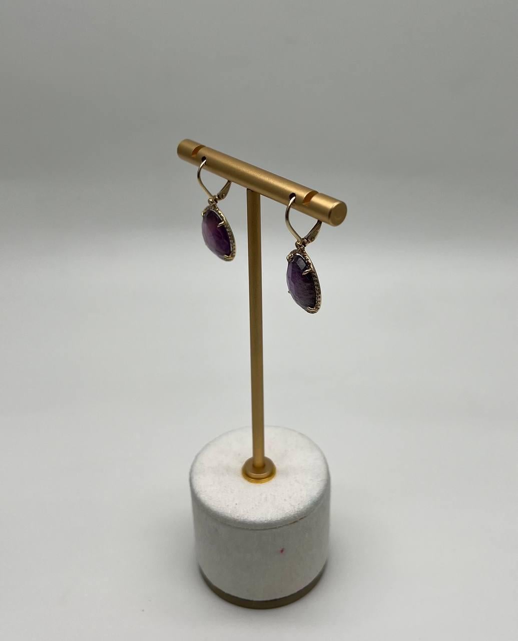 Pendientes Cabujones Amatista Violeta Púrpura Forma Ovalada Oro Amarillo 14K Diamantes en Nuevo estado para la venta en Oakton, VA