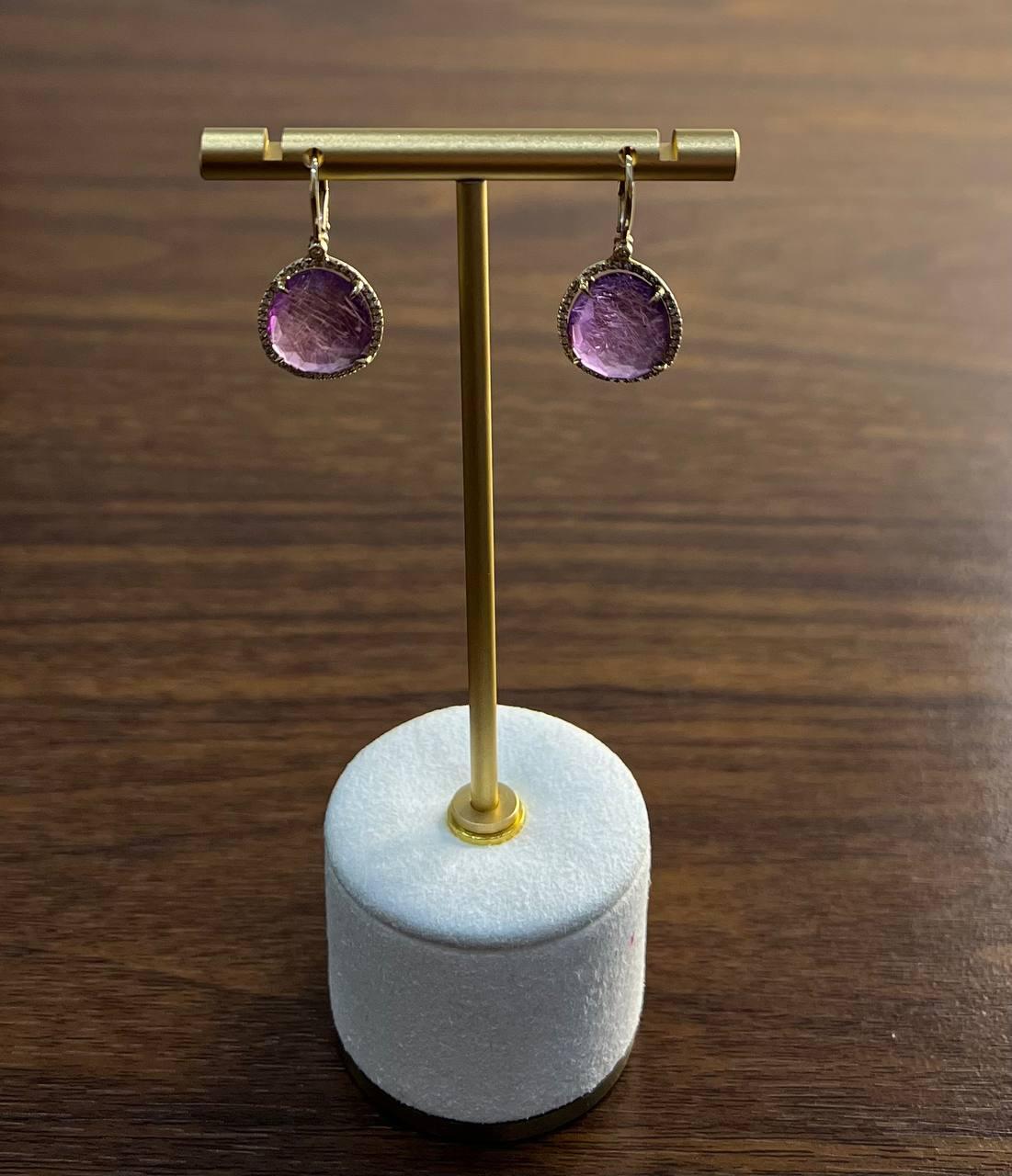 Pendientes Cabujones Amatista Violeta Púrpura Forma Ovalada Oro Amarillo 14K Diamantes en venta 2