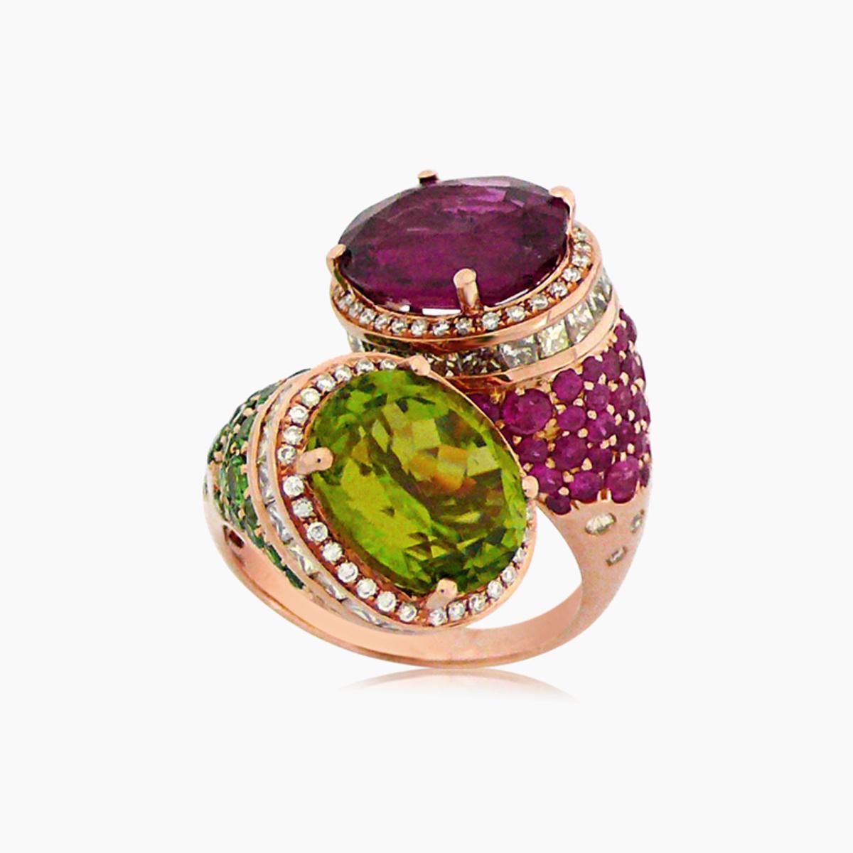 Bague ovale en or rose 18 carats avec tourmaline rouge, rubis, grenat vert et diamant Neuf - En vente à Oakton, VA