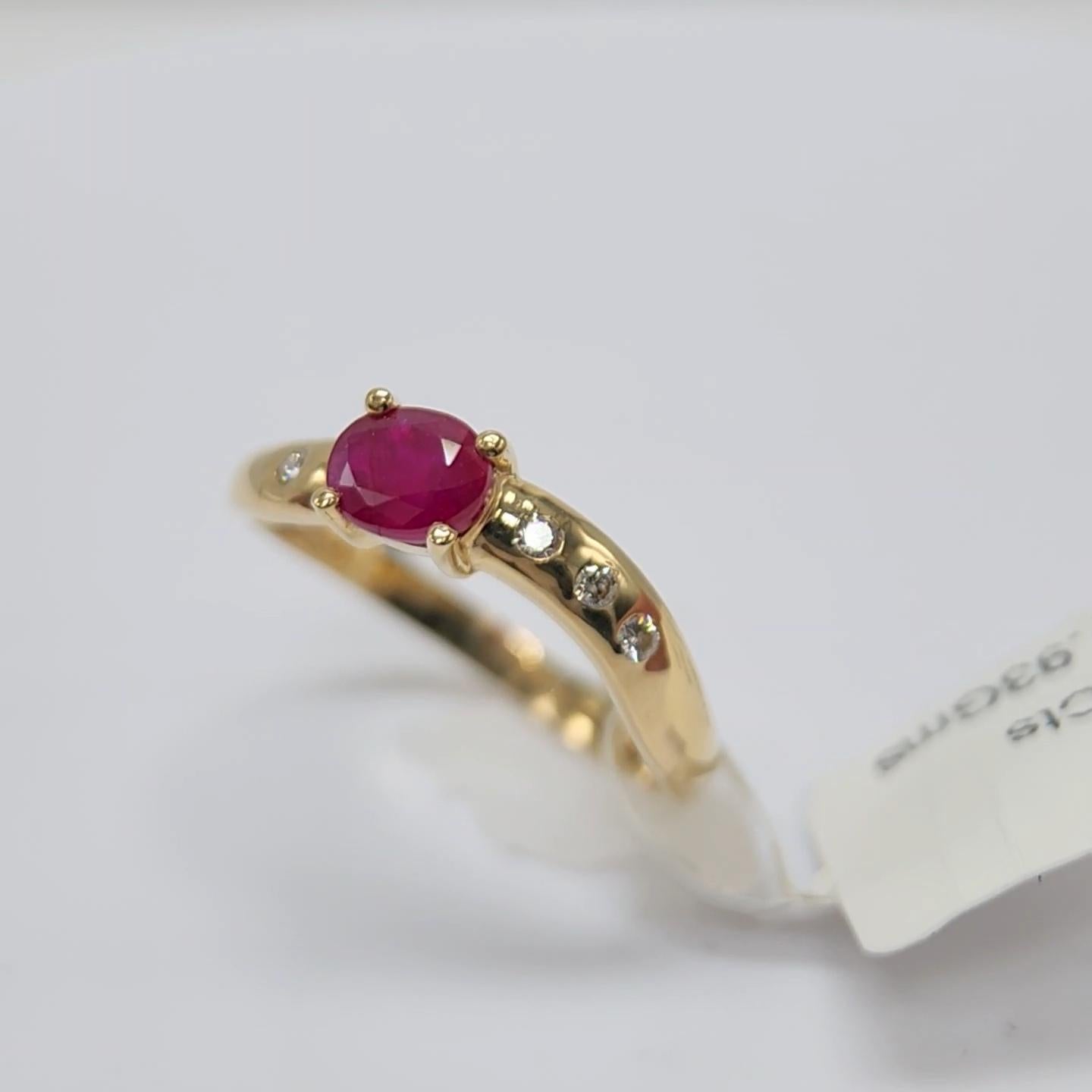 Oval Shape Ruby 0.50 Carat Ring 14 Karat Yellow Gold with Diamonds In New Condition For Sale In Brooklyn, NY