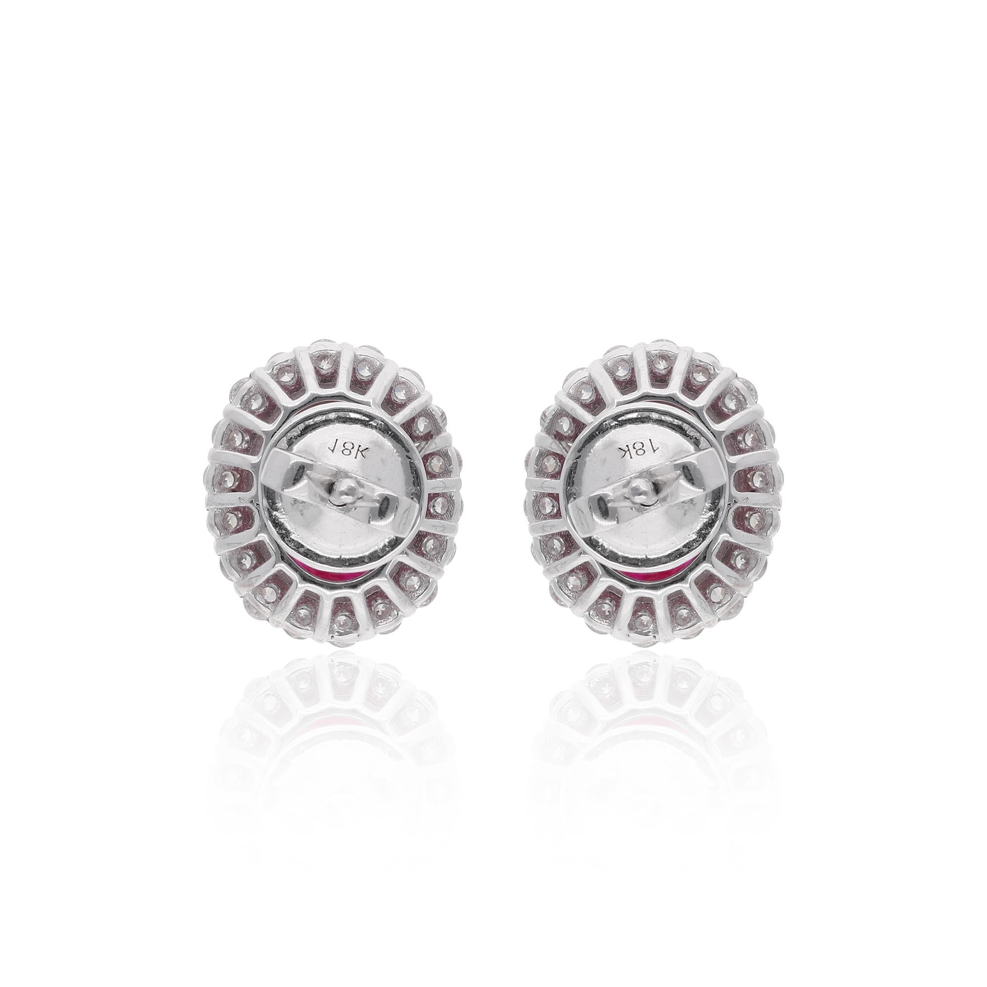 Clous d'oreilles en or blanc 14 carats avec rubis et diamants de forme ovale, bijouterie fine Neuf - En vente à Diera, Dubai