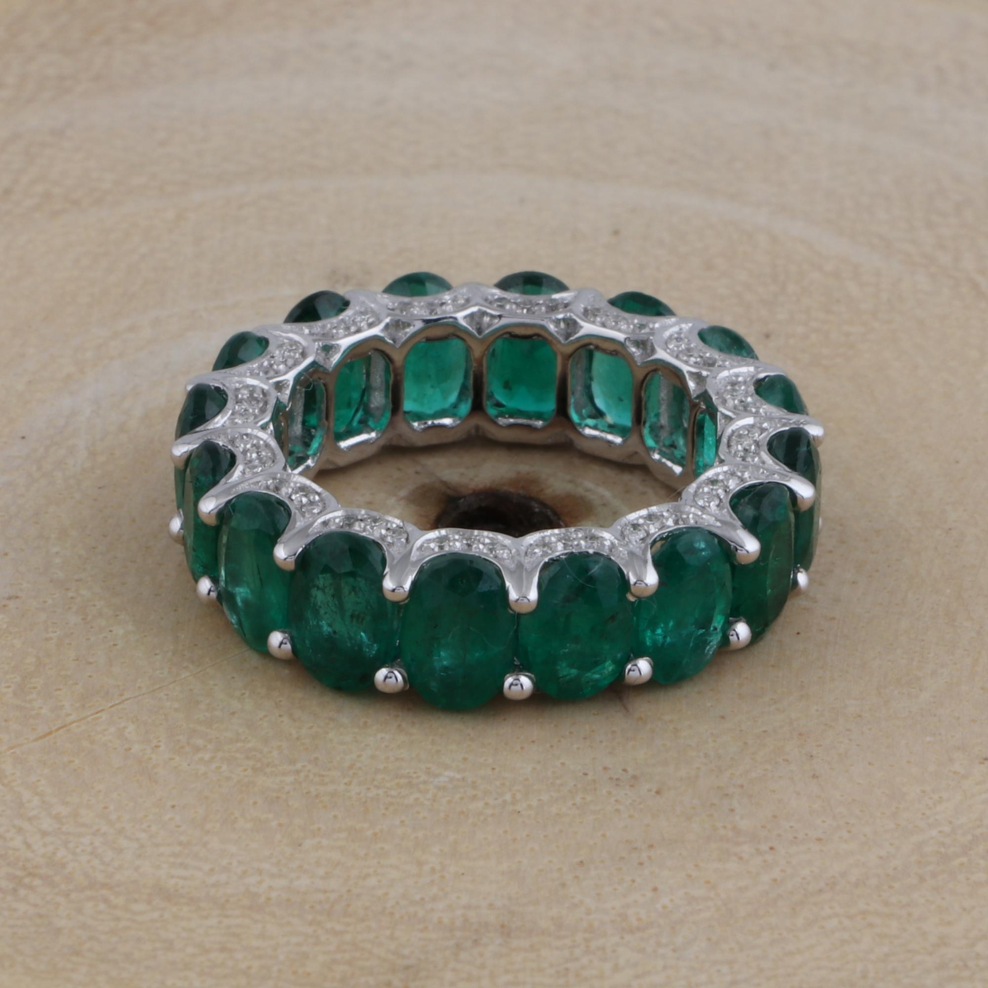 Modern Oval Shape Zambian Emerald Band Ring SI/H Diamond 18 Karat White Gold Jewelry For Sale