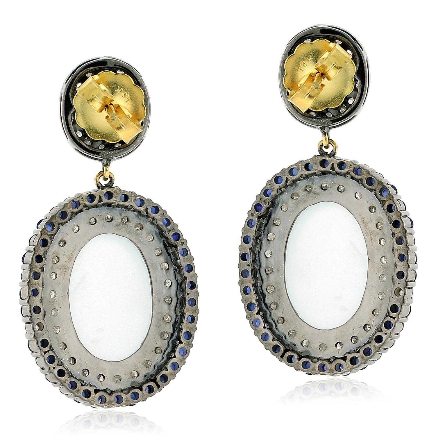 Oval Shaped Agate Earring Surrounded by Blue Sapphire & Diamonds in Pave Setting In New Condition For Sale In New York, NY