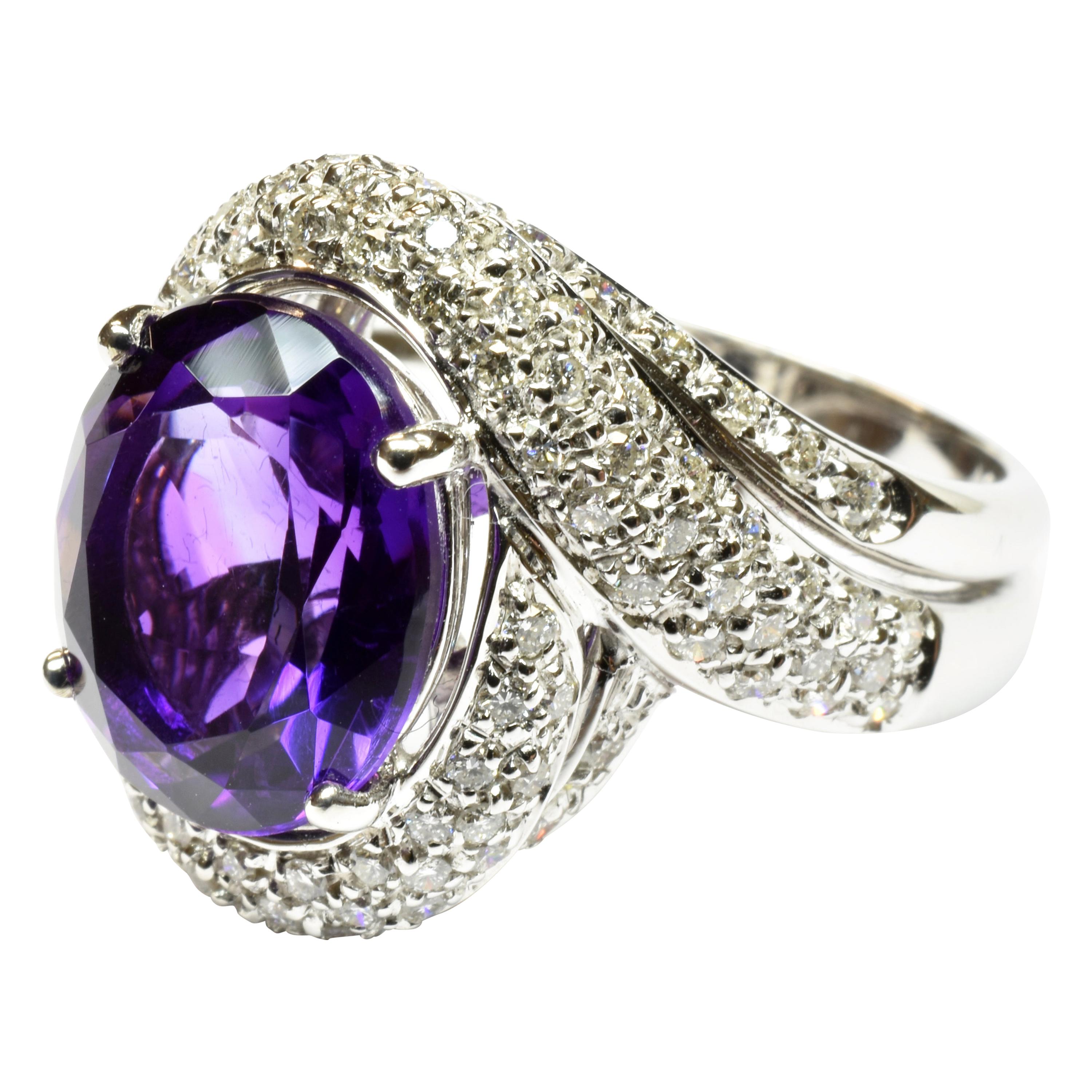 Oval Shaped Amethyst and Diamonds Gold Ring Made in Italy For Sale