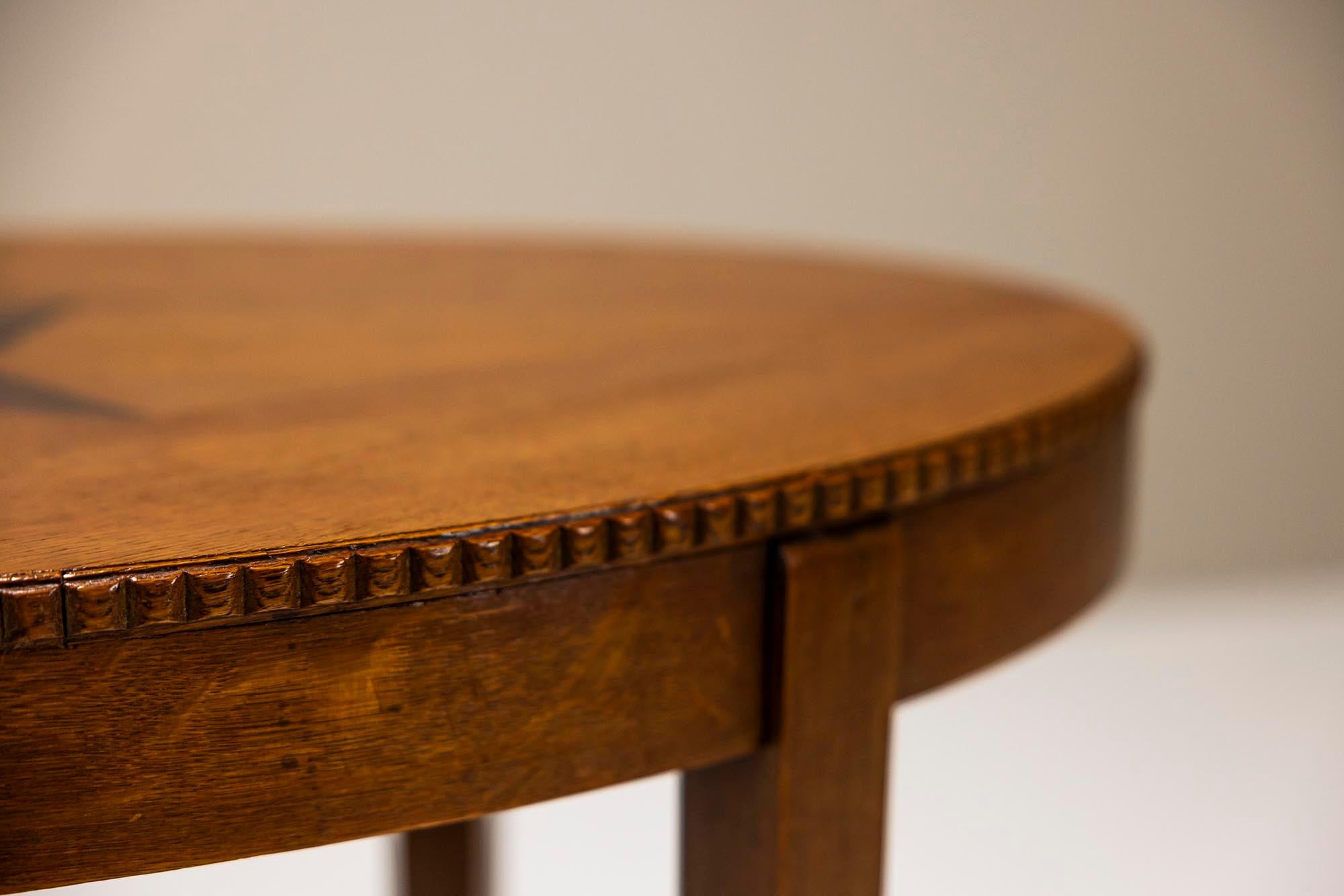 Oval-shaped Amsterdamse School Side Table in Oak and Ebony, 1930s For Sale 2