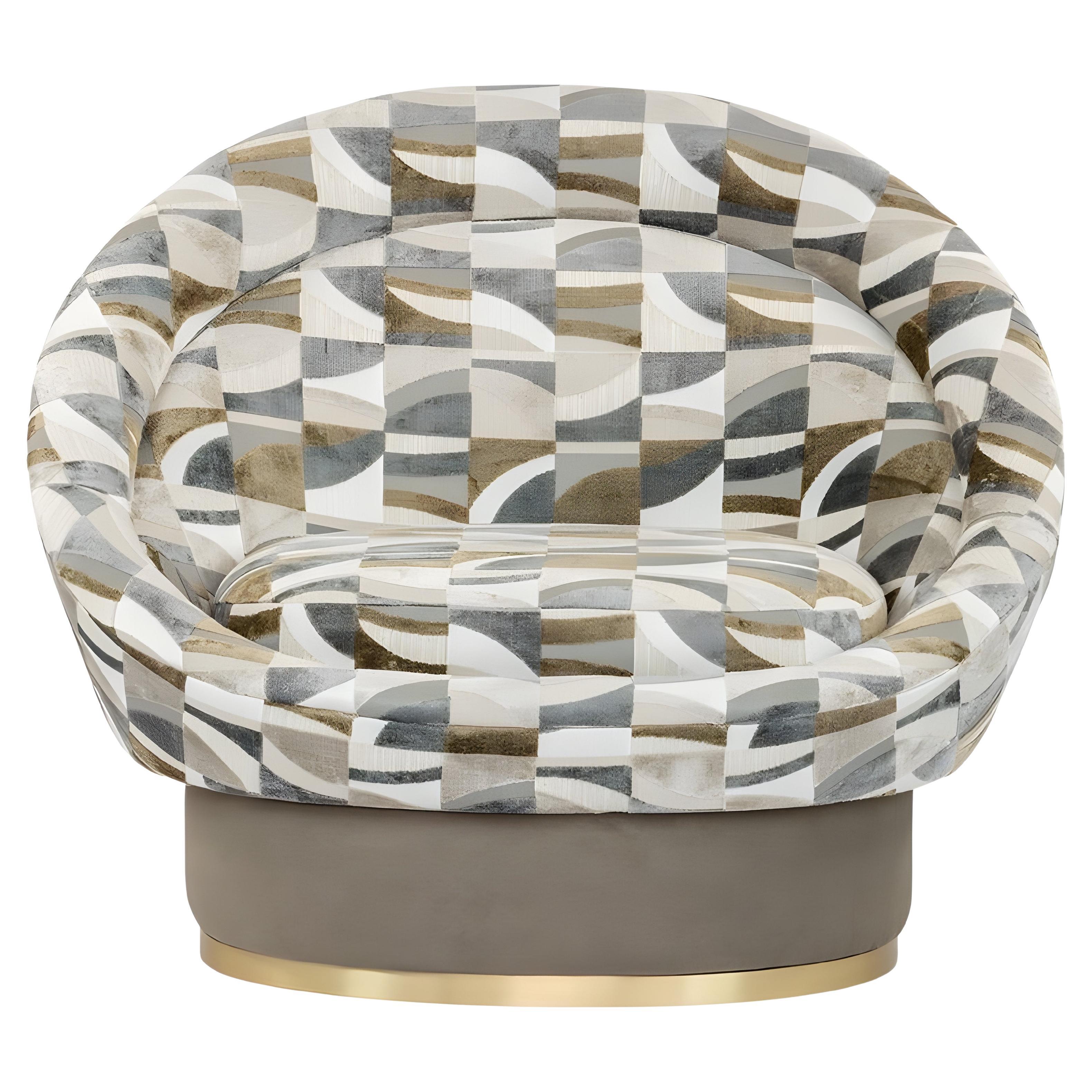 Fauteuil de forme ovale - tissu géométrique à motifs et socle en laiton en vente