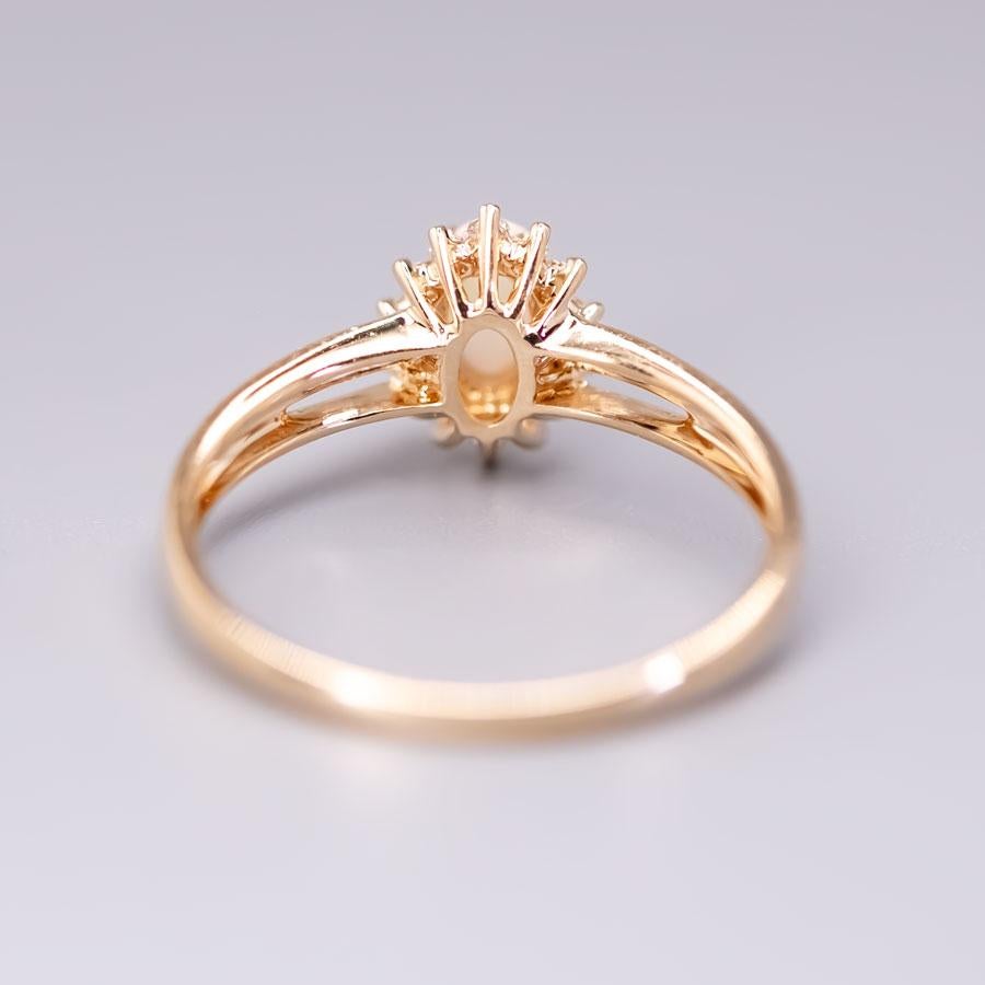 Bague de fiançailles en or jaune 14K avec diamant et opale australienne de forme ovale Neuf - En vente à Suwanee, GA