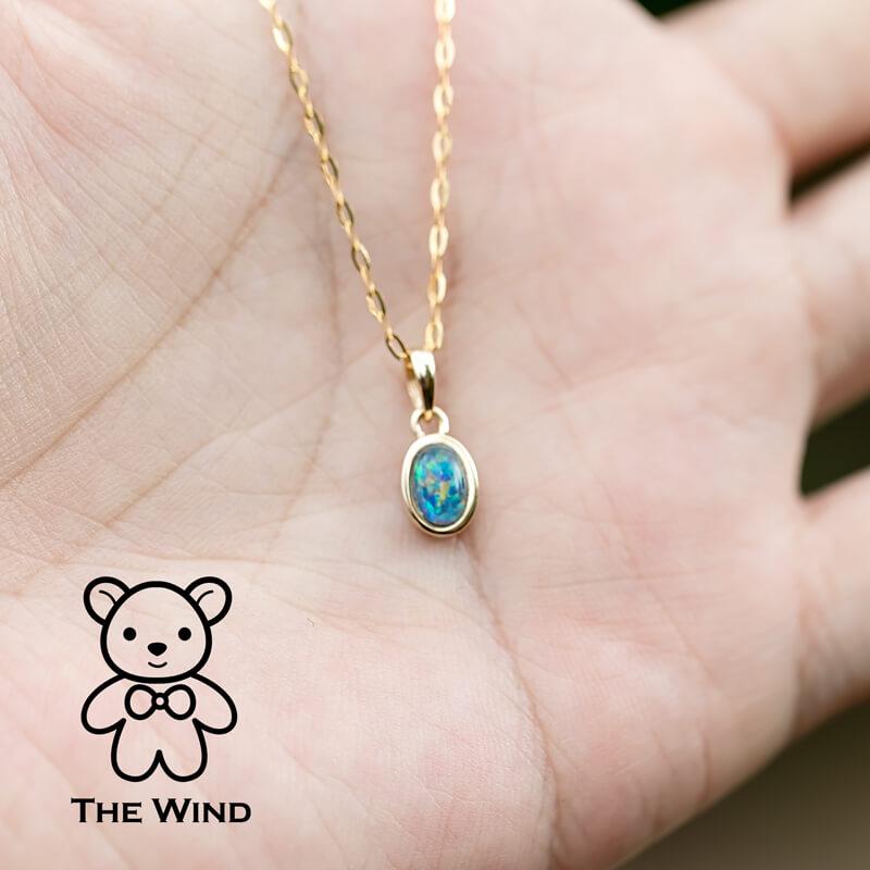 Collar Colgante de Ópalo Triple Australiano de Forma Ovalada en Oro Amarillo de 14k.

Envío nacional gratuito USPS First Class  ¡Garantía limitada gratuita de un año!  ¡Bolsa o caja de regalo gratis con cada pedido!



El ópalo, la reina de las