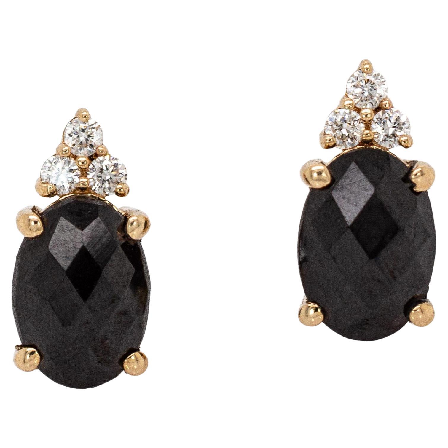 Orecchini con Spinello Nero di forma ovale in oro massiccio 14K con diamanti Nature in vendita