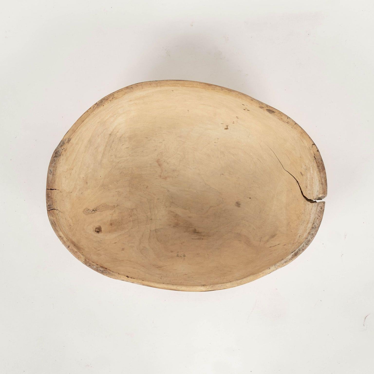 19th Century Oval-Shaped Bleached and Scrubbed Rustic Swedish Dugout Bowl For Sale