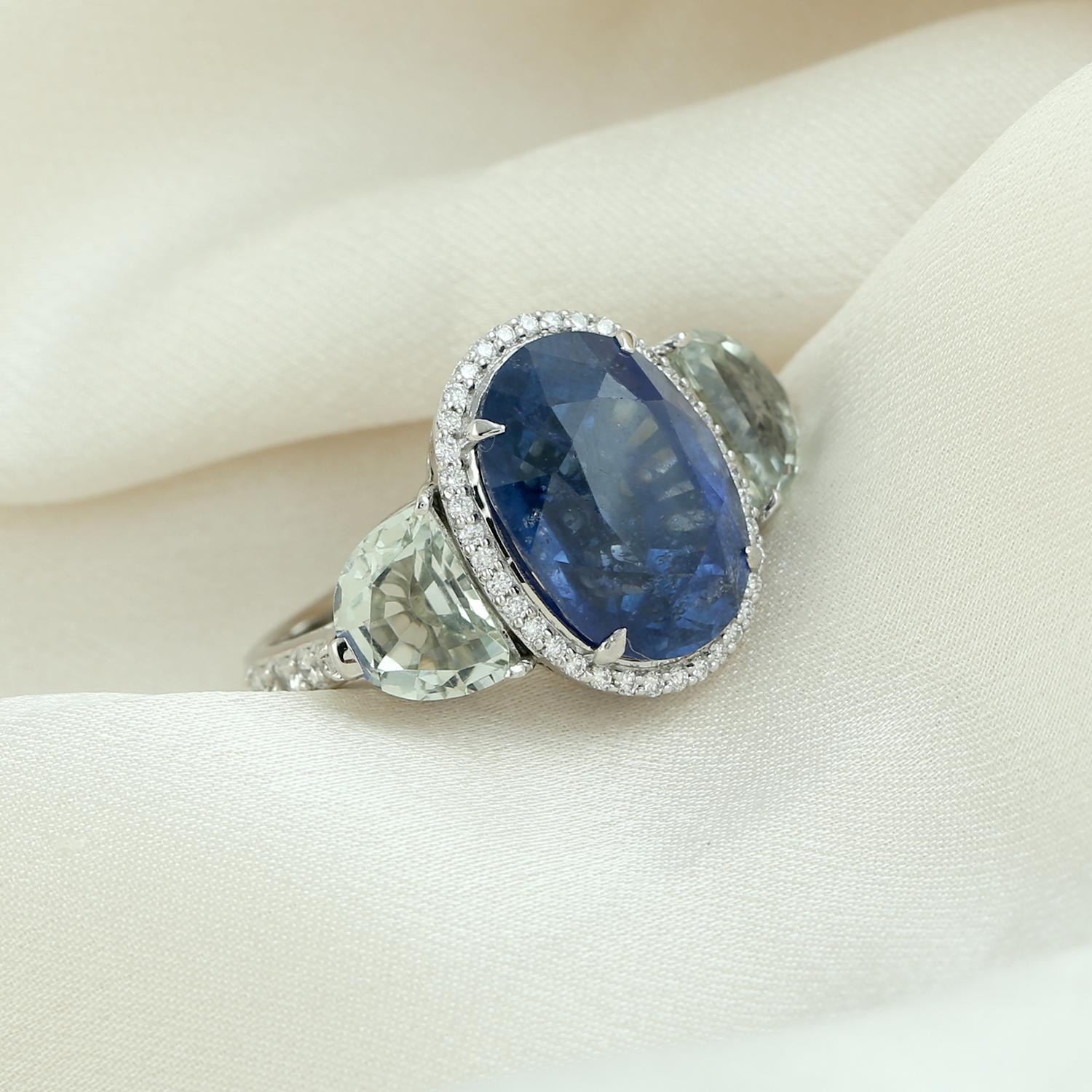 Art Deco Oval Shaped Blue Sapphire Cocktail Ring With White Amethyst For Sale