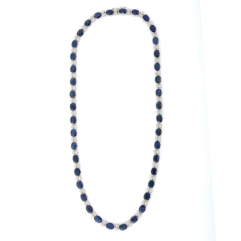 Oval Shaped Blue Sapphire Necklace in 18K White Gold with Diamonds In New Condition For Sale In Houston, TX