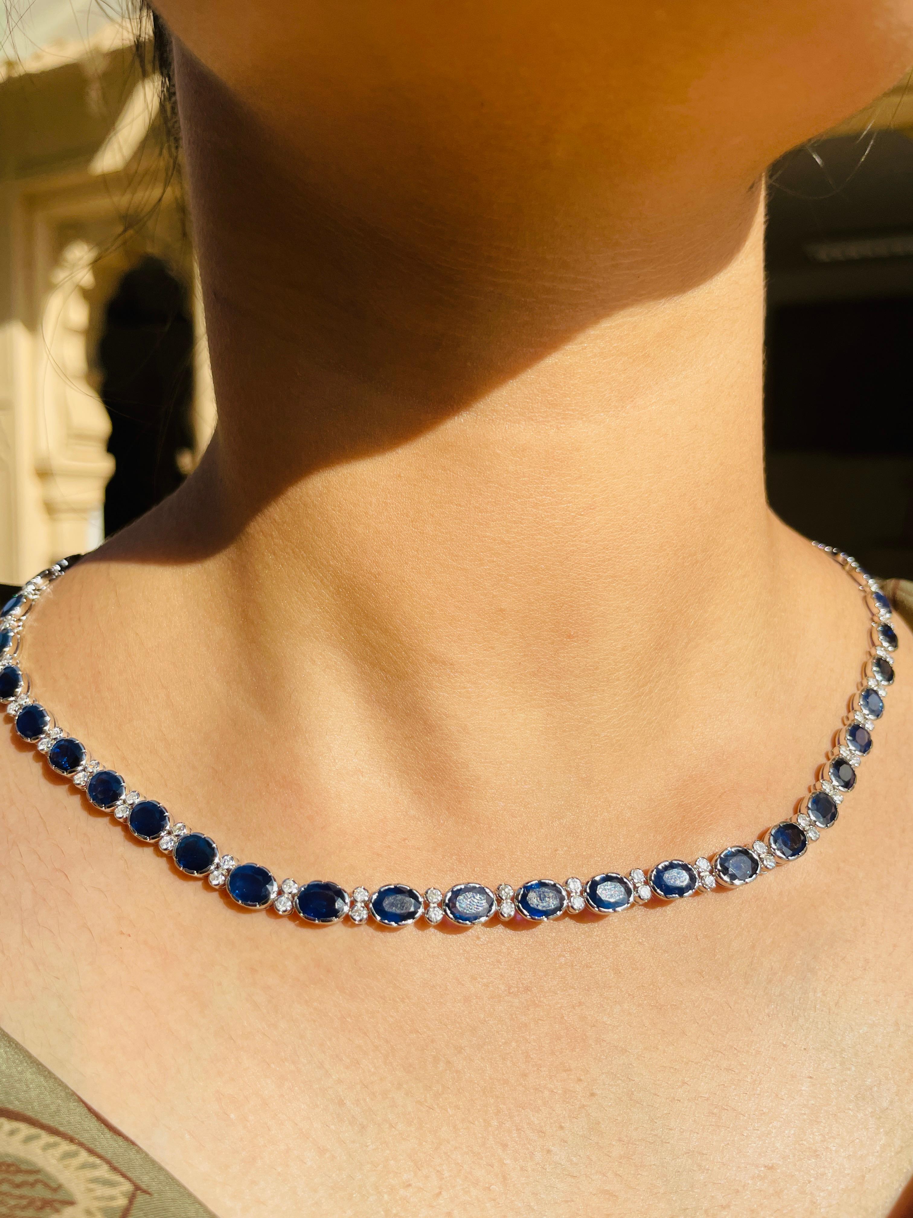 Modern Oval Shaped Blue Sapphire Necklace in 18K White Gold with Diamonds For Sale