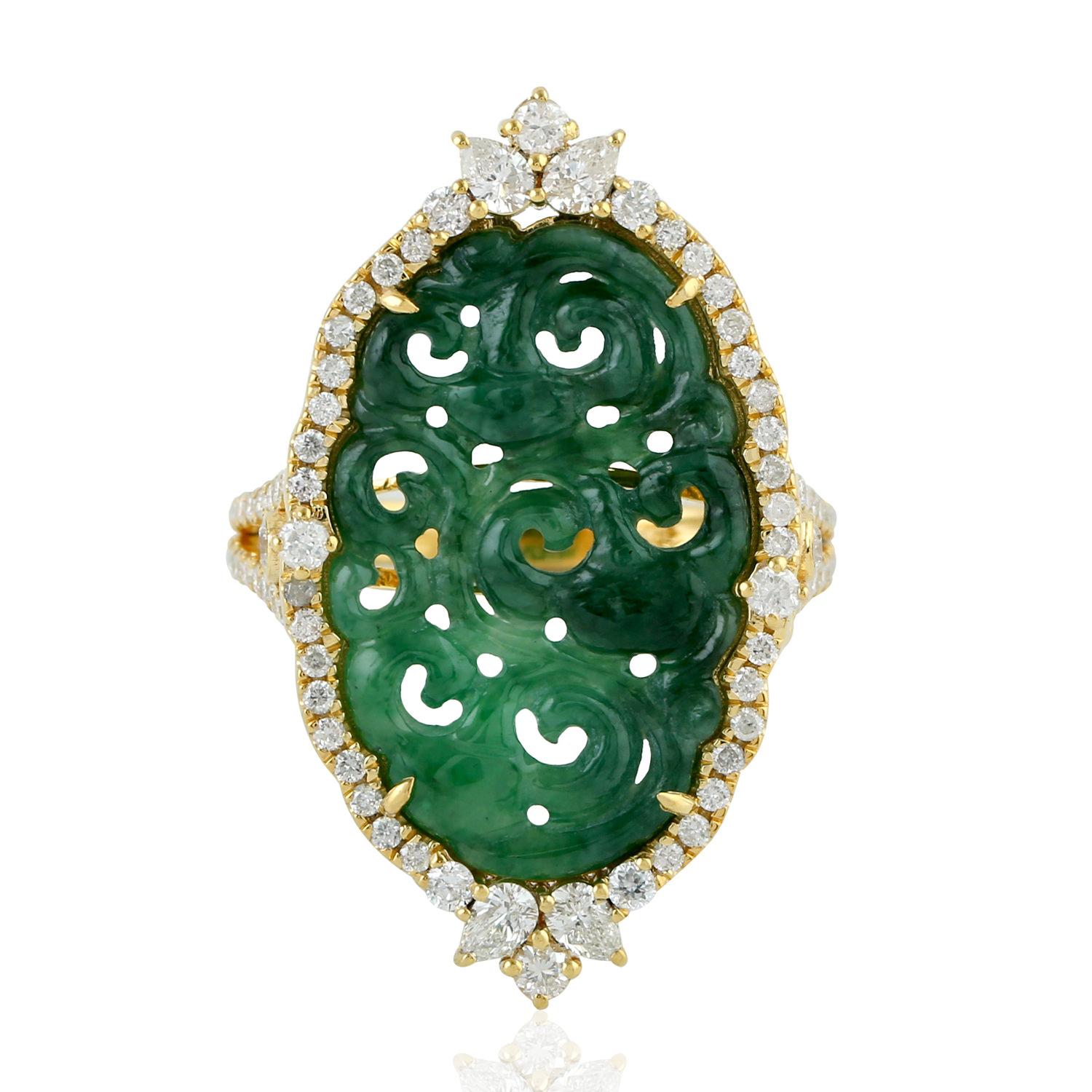 Mixed Cut Oval Shaped Carved Jade Ring With Diamonds Made In 18k Yellow Gold For Sale