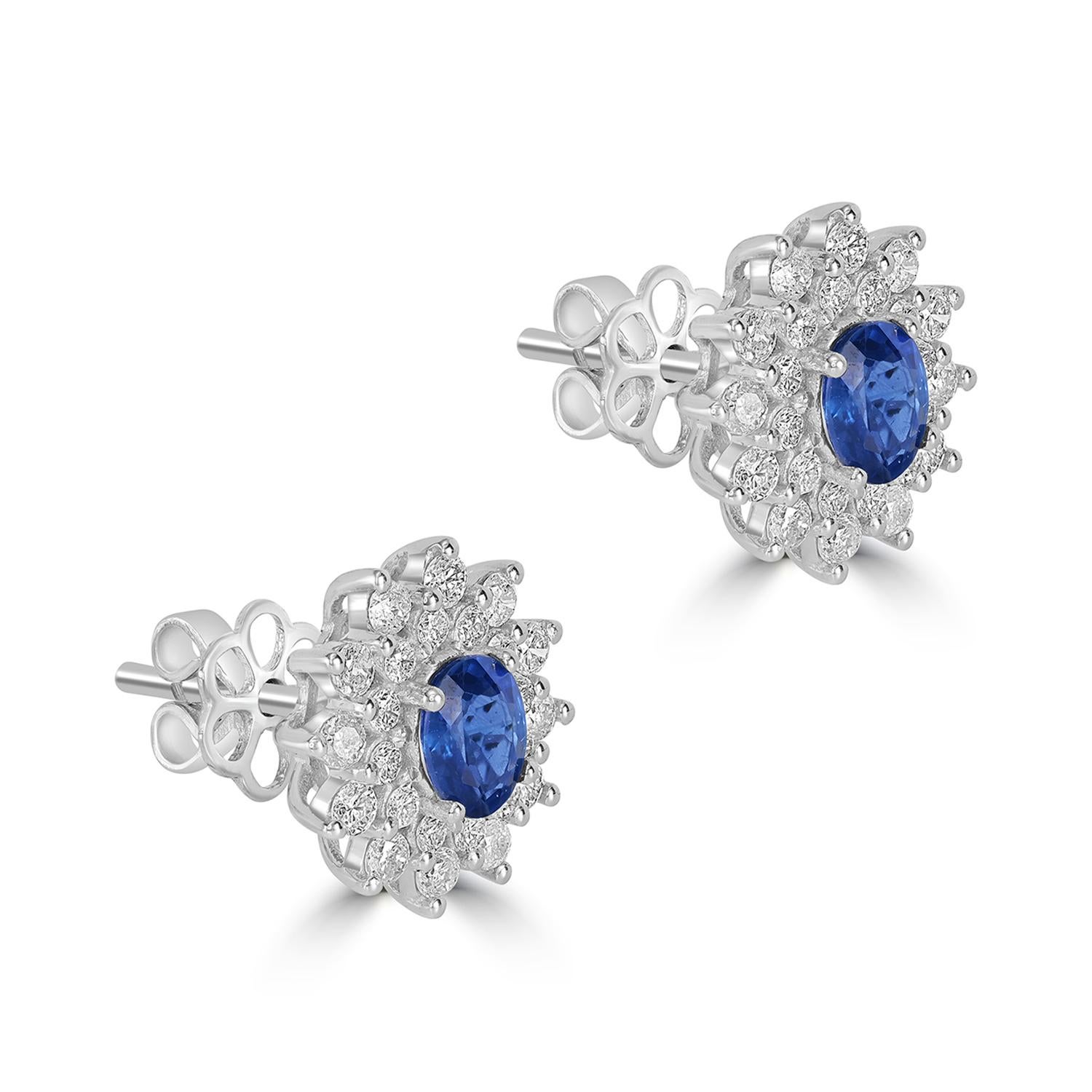 Art Déco Borchie ovali con diamanti tempestate di zaffiro blu di Ceylon in oro 18 carati in vendita