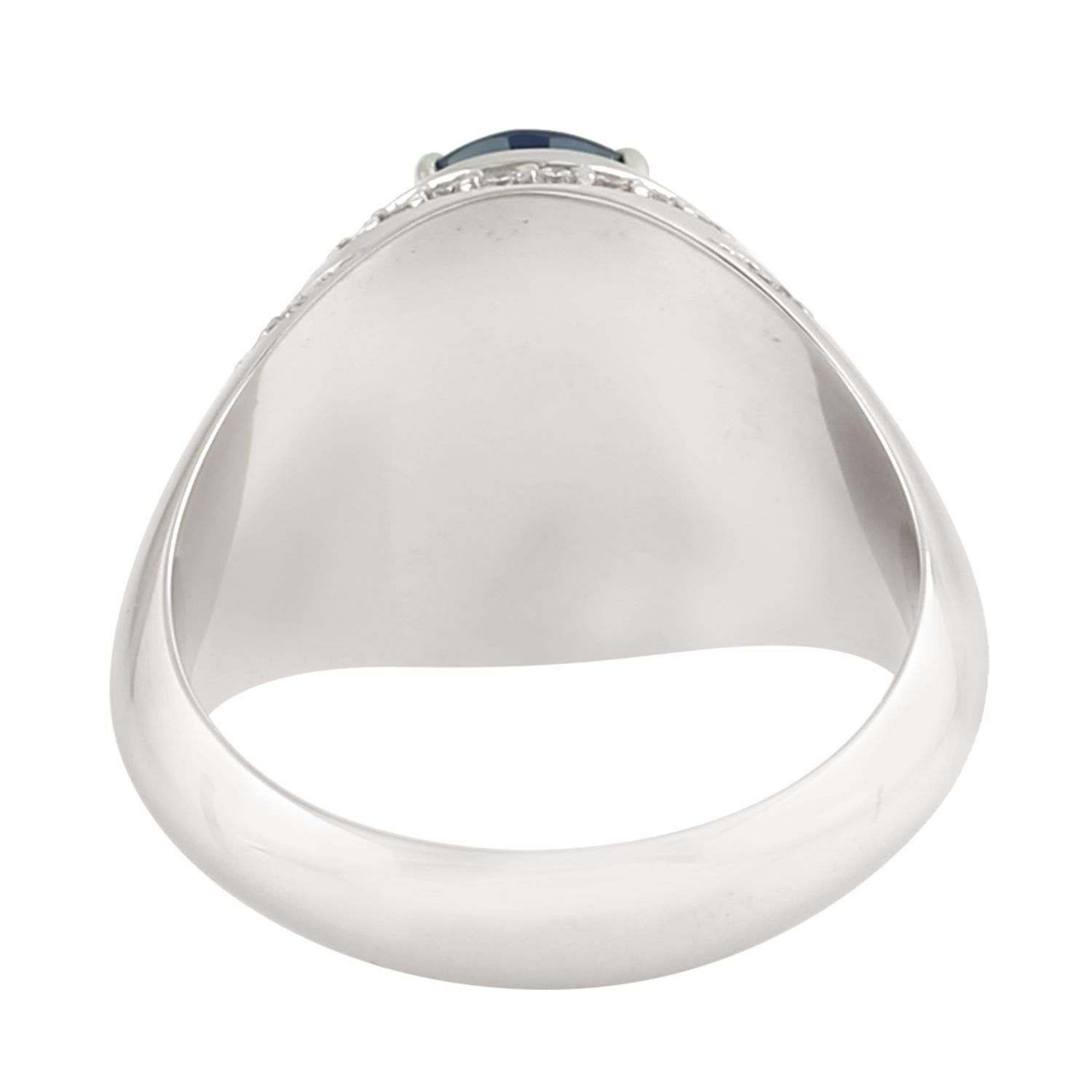 Oval Shaped Ceylon Blue Sapphire Ring With Diamonds Made In 18k White Gold (Art déco) im Angebot