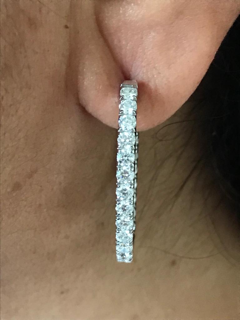 Women's Oval Shaped Diamond Hoop Earrings 4.50 Carat For Sale